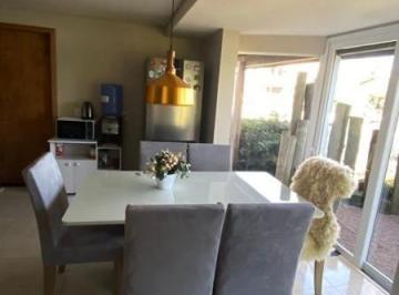 Casa · 3 Quartos · 2 Vagas · Casa a venda em Canela.