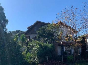 Casa · 3 Quartos · 2 Vagas · Casa a venda em Canela. rs casa dividida em 4 apartamentos otima para renda aluguel
