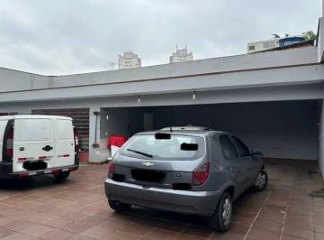 Casa · 376m² · 3 Quartos · 8 Vagas · Casa em Parque São Domingos com 376m², 2 quartos, 1 suíte, 8 vagas.