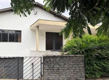 Casa · 270m² · 3 Quartos · 2 Vagas · Imóvel disponível, ótima oportunidade