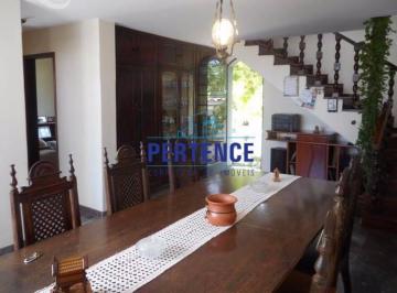 Casa · 200m² · 5 Quartos · Casa à venda - em Santa Tereza