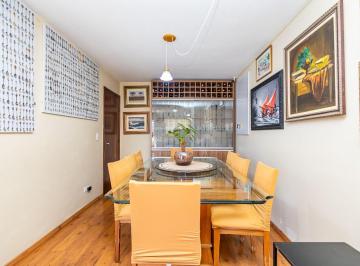 Casa en Venda de 5 quartos Portão · Casa de 245 m² com 5 quartos e 2 suítes à venda em Portão
