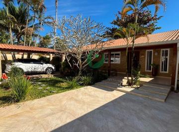 Foto 31 · Casa nova com ótimo projeto, muito bom gosto e capricho nos detalhes, para venda no Retiro das Carav