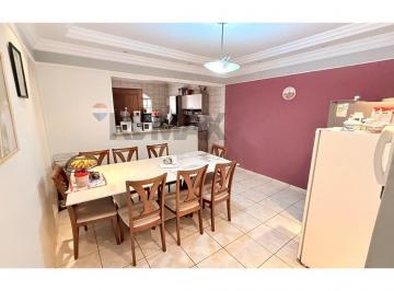 Casa · 340m² · 3 Quartos · 8 Vagas · Casa Térrea Taguatinga S. QSE 3Qts +Escritório 2Sts Aceita Finan.