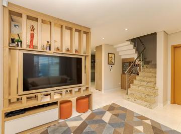 Casa · 189m² · 3 Quartos · 3 Vagas · Sobrado Água Verde 189m² - 3 vagas - PORTEIRA FECH