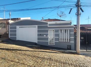 Casa de 3 quartos, São Sebastião do Paraíso · Casa Central