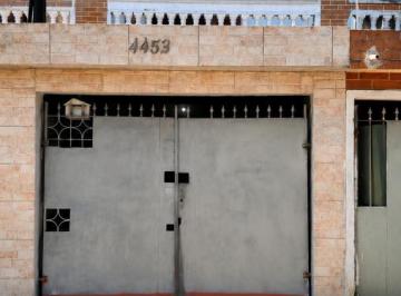 202607211633284036.png · Casa Sobreposta para Venda em São Vicente, Cidade Naútica, 3 dormitórios, 1 banheiro, 2 vagas
