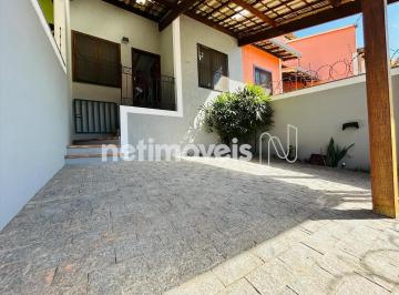 Casa · 92m² · 2 Quartos · 2 Vagas · Ótima casa com entrada individual à venda!
