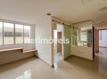 Sala · Apartamento de 2 quartos no Castelo