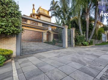 Casa · 374m² · 3 Quartos · 2 Vagas · Casa com 374 m² | 3 suítes | Piscina | Ao lado do Jardim Europa