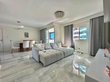 Apartamento de 2 quartos, Salvador · 3/4 originalmente, modificado 2/4, sala ampliada, varanda, suíte, reformado, armarios, 2 vagas Graça