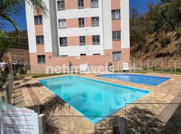 Piscina · Apartamento a venda com 2 quartos em Sabará.