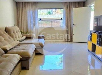 Casa · 238m² · 3 Quartos · 5 Vagas · Sobrado em Vila Formosa