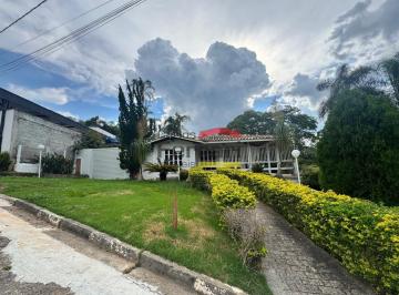 Casa · 250m² · 5 Quartos · 10 Vagas · Casa Térrea no Condomínio Sausalito II com Piscina, Pomar e 5 Dormitórios
