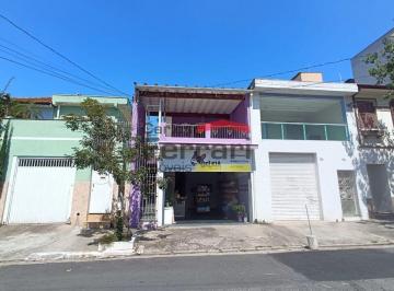 Casa · 300m² · 2 Quartos · Sobrado na Rua Capitão Rabelo !