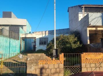 Casa · 527m² · 3 Quartos · 4 Vagas · casa em localização privilegiada no Bairro Camaquã.