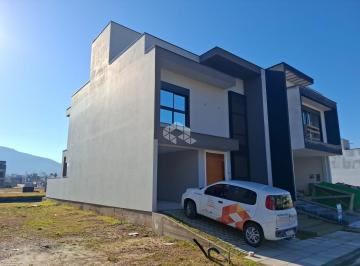 Casa · 144m² · 3 Quartos · 1 Vaga · Casa fundo lago, com 3 quartos/dormitórios no bairro Deltaville, em Biguaçu - SC