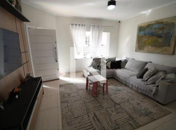Localizada na prestigiada Cidade Universitária, esta encantadora casa oferece um · Casa à Venda - Jardim do Sol, 3 Quartos, 129 m2