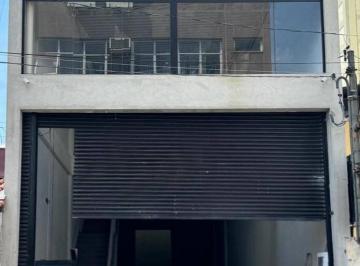 Comercial · 328m² · 2 Vagas · Locação Salão com mezanino Centro