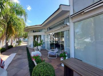 Casa · 250m² · 3 Quartos · 3 Vagas · Casa à venda em Novo Hamburgo - Boa Vista - Com closet, hidromassagem e vista panorâmica