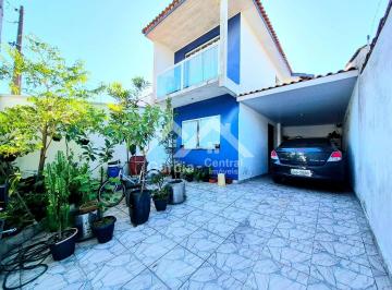 Casa · 144m² · 2 Quartos · 2 Vagas · Sobrado com 2 suítes e edícula no Jardim Veneza