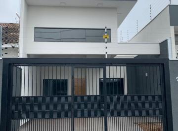 Casa · 100m² · 3 Quartos · 2 Vagas · Casa Moderna com Vagas Paralelas e Suíte no Jardim Três Lagoas Maringá