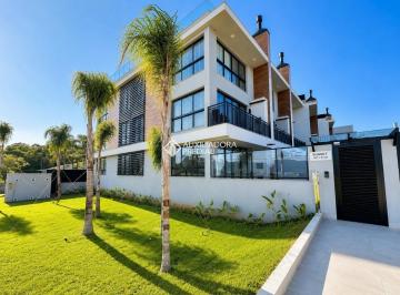 31 · Duplex Novo com Planta Exclusiva, Sacada com Churrasqueira e Vista para a Lagoa da Conceição