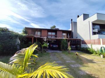 Casa · 220m² · 3 Quartos · 2 Vagas · Excelente Investimento 3 Sobrados entre a Praia da Pinheira e a Guarda do Embaú