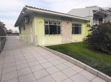 Casa · 83m² · 3 Quartos · 3 Vagas · Casa com 3 dormitórios e Edícula com 1 quarto em Barreiros