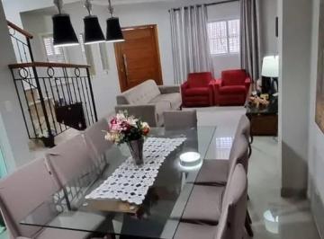 Casa · 100m² · 3 Quartos · 2 Vagas · Sobrado No Km 18