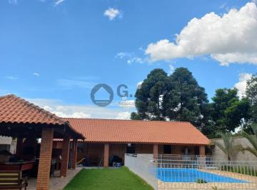 Foto 01 · Chácara à venda em Aracoiaba da Serra-SP, Bairro Cercado: 3 quartos, 1 suíte, 2 salas, 2 banheiros,