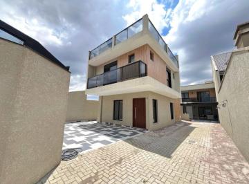 Casa de 3 quartos, Curitiba · Sobrado a venda no Xaxim , Curitiba