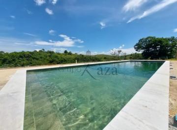 Casa · 594m² · 5 Quartos · 10 Vagas · Casa em Condomínio - Residencial Lago Dourado - 5 Suítes - 593,98m².