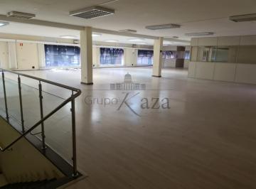 Photo 1 · Ponto Comercial - Centro - 675m².