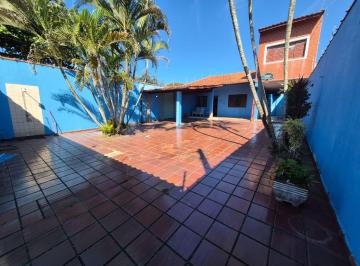 Casa de 3 quartos, Itanhaém · ️ Casa de Lote Inteiro à Venda a Apenas 100 Metros da Praia em Nova Itanhaém!