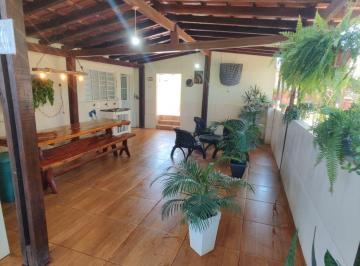 Casa de 3 quartos, Planaltina · PLANALTINA DE GOIÁS-3 QUARTOS-CASA DE APOIO-PISCINA AQUECIDA-ÁREA ÚTIL 450m²-ESCRITURADA/REGISTRADA