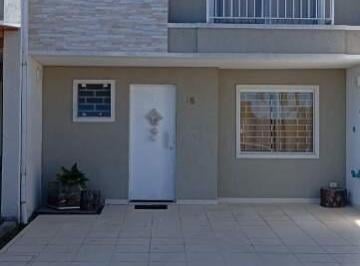 Casa · 101m² · 3 Quartos · 2 Vagas · Sobrado para locação na Rua Rodolfo Bernardelli no Uberaba - Condomínio River Town