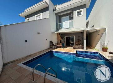 Casa · 111m² · 3 Quartos · 2 Vagas · Sobrado à venda com 3 quartos no bairro Jamaica (Praia)