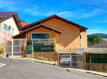 Casa · 110m² · 2 Quartos · 2 Vagas · Casa mobiliada e amplo espaço gourmet no Monte Verde.