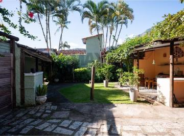 Casa · 134m² · 3 Quartos · 4 Vagas · Oportunidade Única: Casa charmosa em Ilhabela