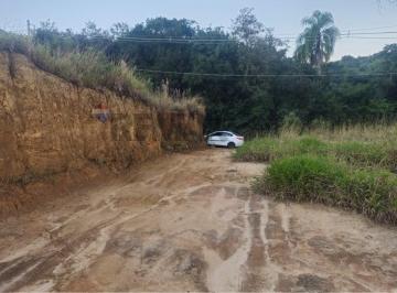 Terreno · 1000m² · Terreno 1.806Mtrs em Araçoiaba da Serra - Fundo para Rio Sarapuí (Pesca e Lazer)