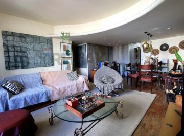 Apartamento · 123m² · 3 Quartos · 1 Vaga · Apartamento de 123m quadrados, nascente com 3 quartos sendo 1 suíte, dependência completa e 1 vaga d