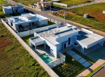 Casa · 336m² · 4 Quartos · "Casa dos Sonhos no Tororó: Luxo e Conforto em Brasília"