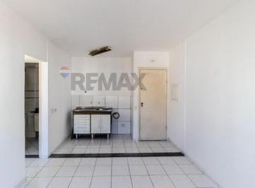 Apartamento · 32m² · 1 Quarto · 1 Vaga · Apartamento Imperdível em SP a 4 Min do Metrô!