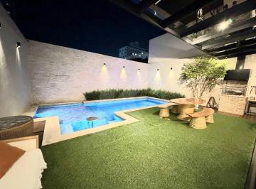 Casa · 213m² · 3 Quartos · 2 Vagas · Sobrado de alto padrão com 3 suítes, escritório, 2 vagas, piscina de condomínio fechado em Santana.