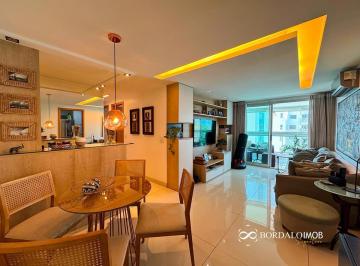 153563_511ed479-508a-4f40-acbd-5489584fb701_2x.jpg · SMAS Trecho 1 CCondomínio Living SQPS - Apartamento de 3 Quartos Reformado e Sofisticado no Living P