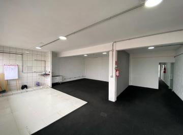 Comercial · 250m² · Salão comercial para locação com 250m², segundo andar, com 2 banheiros, espaço para refeitório e 3 s
