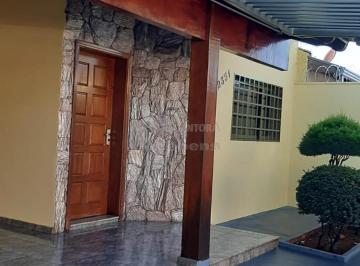 Casa · 131m² · 3 Quartos · 2 Vagas · Casa à Venda no No bairro Jardim Nunes