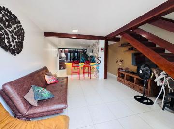 Casa · 70m² · 2 Quartos · 1 Vaga · Linda casa 2 quartos à venda poucos passos da Praia de Manguinhos Armação de Búzios