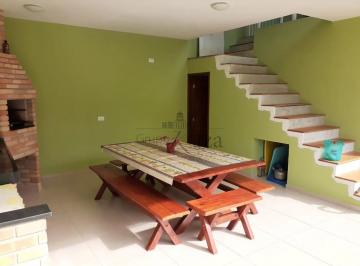 Casa · 222m² · 3 Quartos · 4 Vagas · Oportunidade - Casa - Jardim América - 3 Dormitórios - 222m².